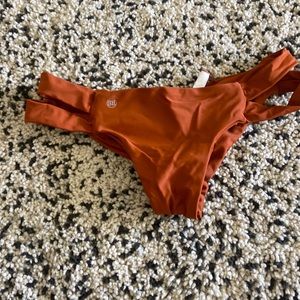 Strappy, cheeky bikini bottoms